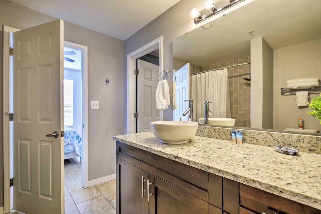 Modern Condo With Pool 4 Mi To Clearwater Beach! Extérieur photo